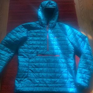 Patagonia light weight pullover